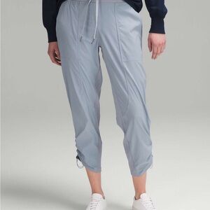 Lululemon Dance Studio Mid-Rise Cropped Pant In Color Chambray Size 6